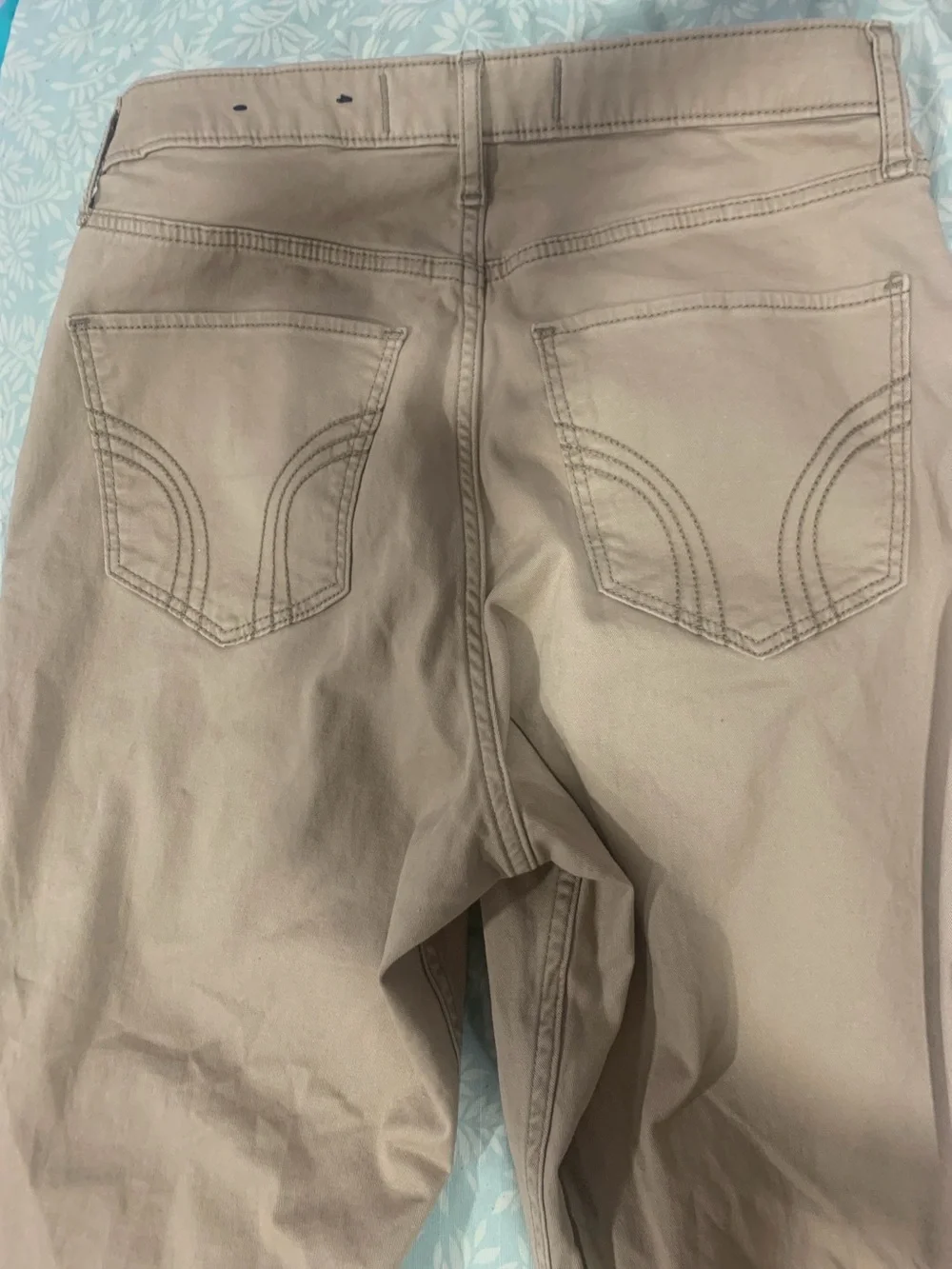 Hollister Women’s Curvy High-rise Skinny Jeans in Khaki Tan Size Regular 10